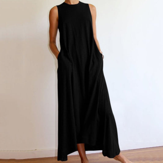 JO | Sleeveless maxi dress with a simple round neckline
