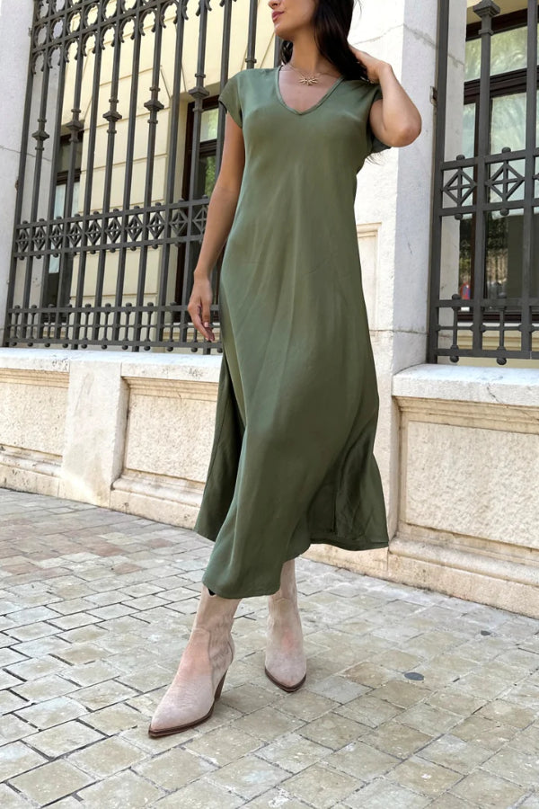 JO | Evase midi dress in satin