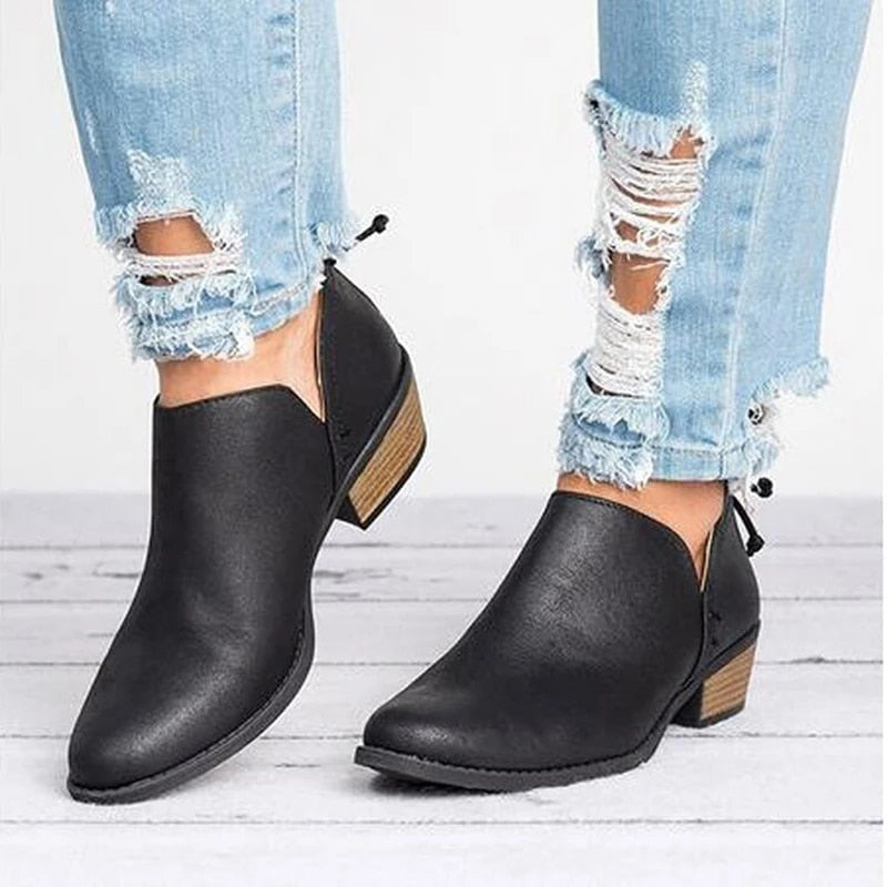 JO | Polished and cool boots