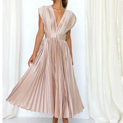 JO | Maxi dress with V-neck and pleats