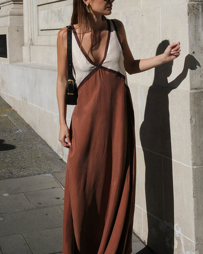 JO | Lightweight maxi dress with V-neckline