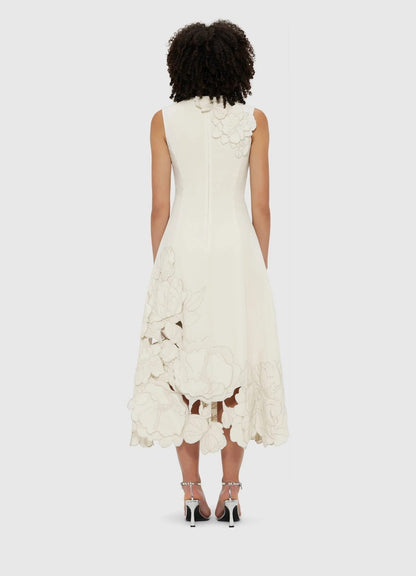 JO | Sleeveless midi dress with sophisticated trims and trendy design
