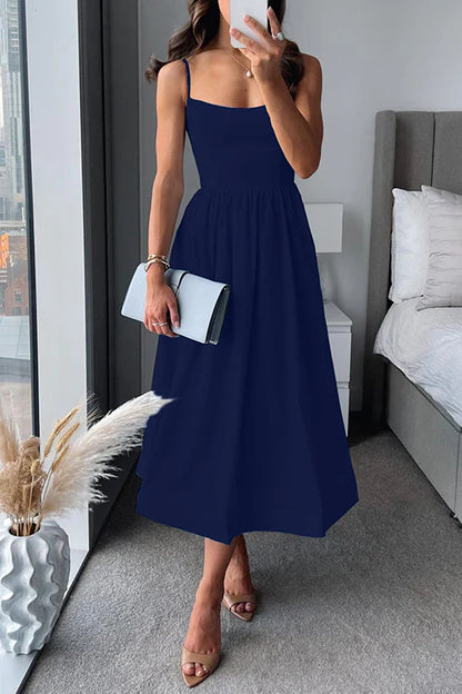 JO | Fitted midi dress with spaghetti straps
