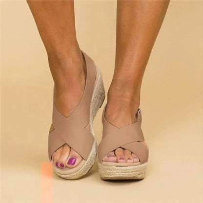 JO | Elegant wedge sandals
