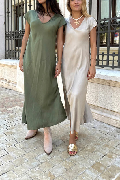 JO | Evase midi dress in satin