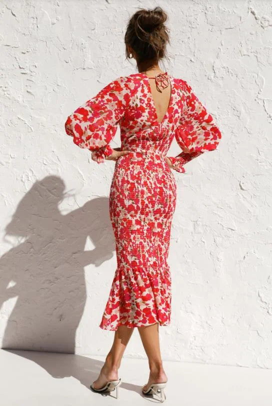 JO | Women's midi dress - Deep V-neck - Balloon sleeves - Ruched hem - Fitted silhouette