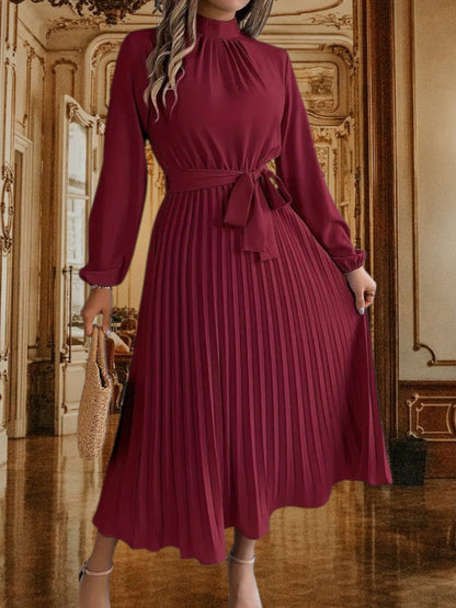 JO | Pleated midi dress with waist belt and long sleeves