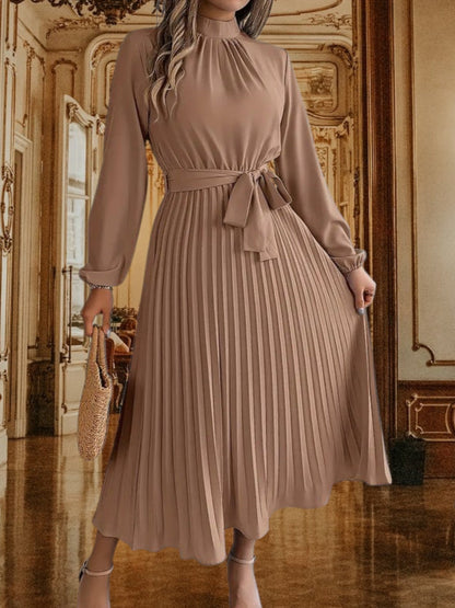 JO | Pleated midi dress with waist belt and long sleeves