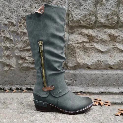 JO | Knee-high leather boots with zipper