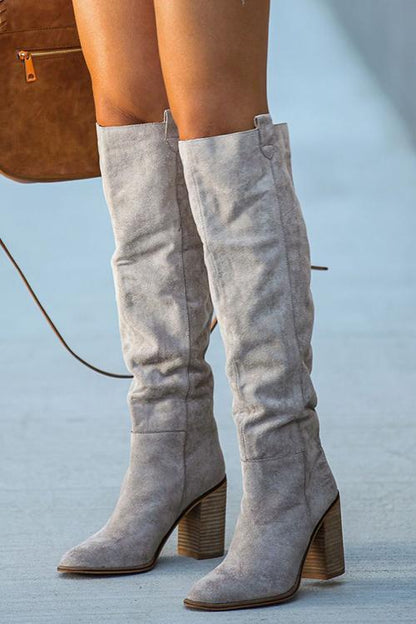 JO | Trendy knee-high suede boots