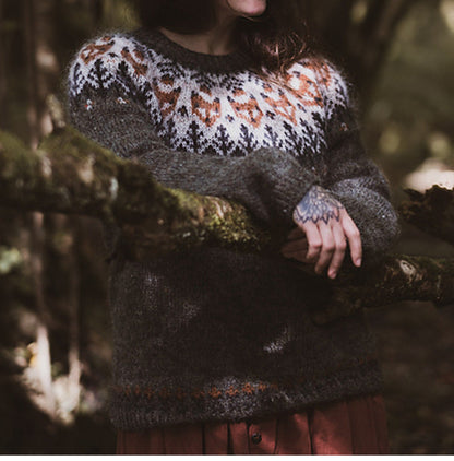 JO | Stylish & versatile sweater in ethnic design