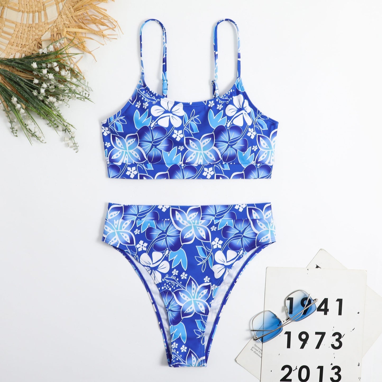 JO | Bikini with tropical flowers