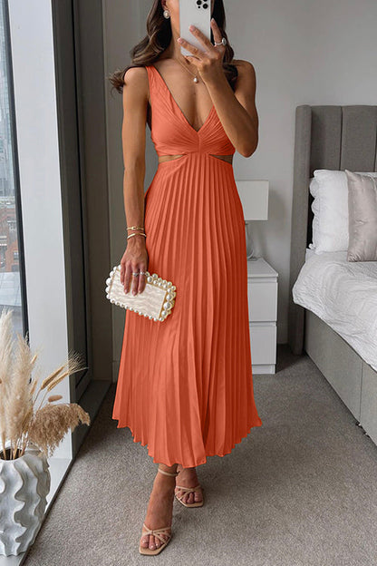 JO | V-neck pleated maxi dress