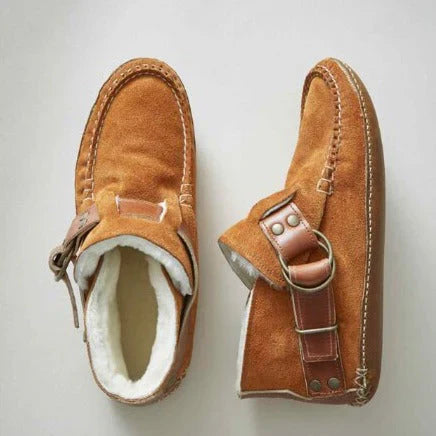 JO | Stylish ankle boots with buckle