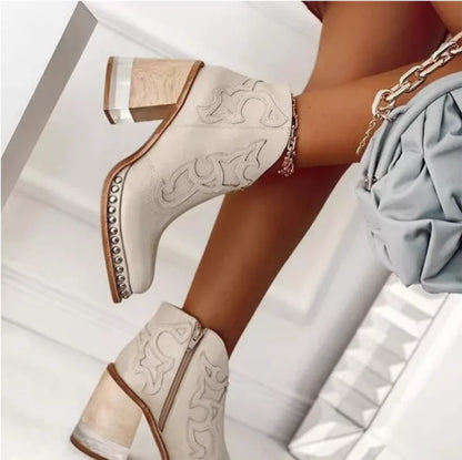 JO | Supportive and trendy boots