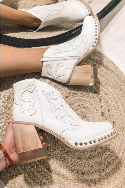 JO | Supportive and trendy boots