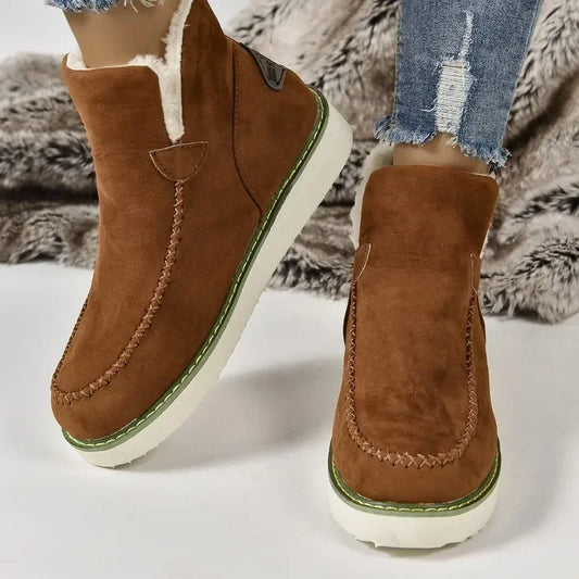 JO | Cozy chic suede boots