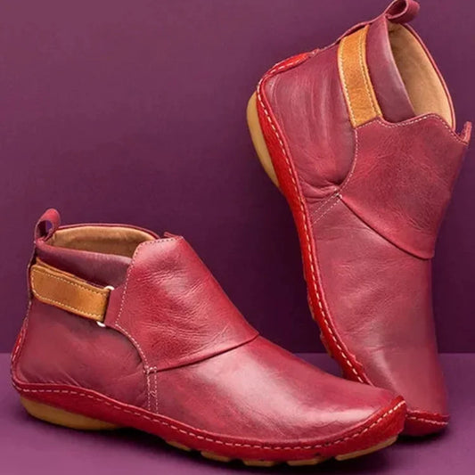 JO | leather ankle boots with contrasting trim
