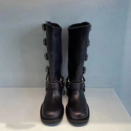 JO | Riding boots with buckle straps