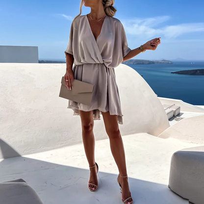JO | Chic summer mini dress with high waist