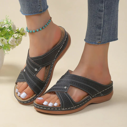 JO | Versatile and airy sandals