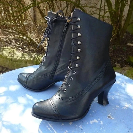 JO | Victorian lace-up boots with heel