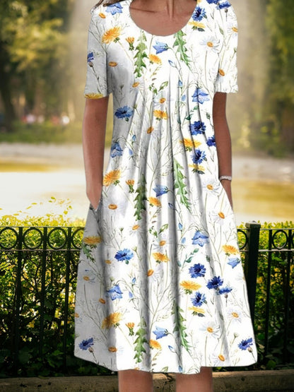 JO | Summery midi dress with a round neckline, short sleeves and a loose fit