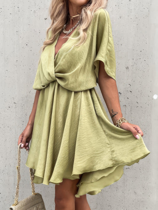 JO | Loose V-neck short-sleeved mini dress