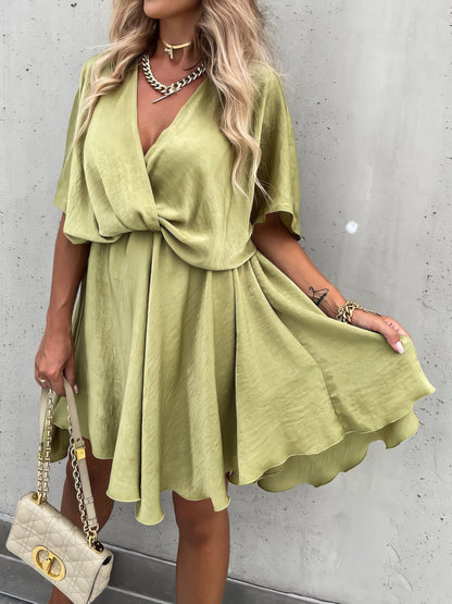 JO | Loose V-neck short-sleeved mini dress