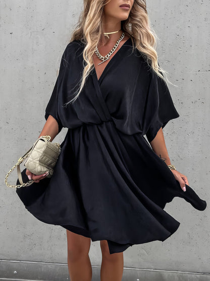 JO | Loose V-neck short-sleeved mini dress