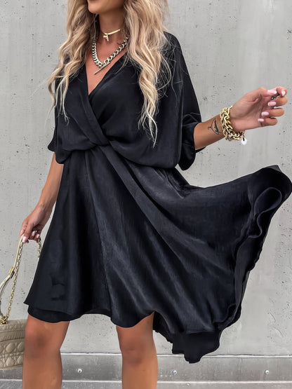 JO | Loose V-neck short-sleeved mini dress
