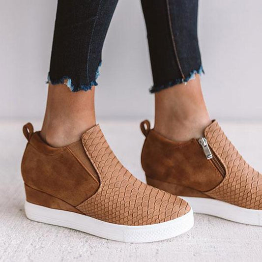 JO | Women Round Hollow Wedges Ankle Boots with Zipper