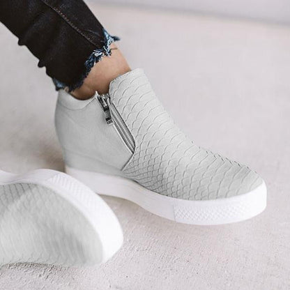 JO | Women Round Hollow Wedges Ankle Boots with Zipper