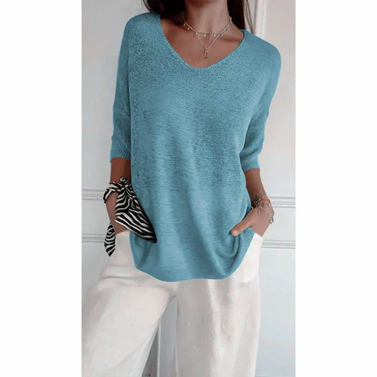 JO | Single-colored knitted top with V-neckline