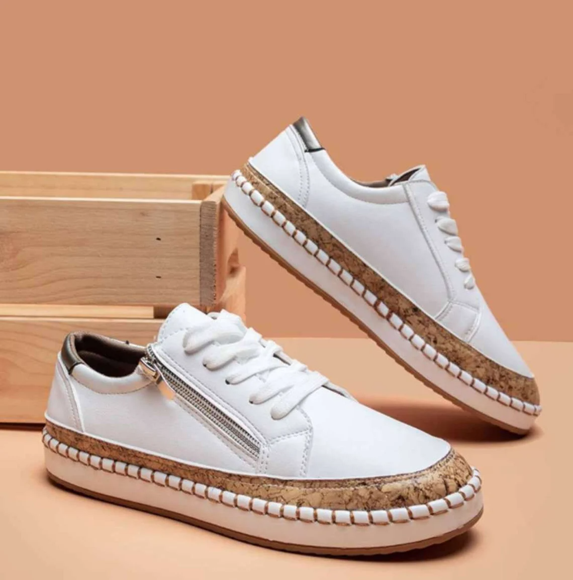 JO | Vintage-inspired and lightweight sneakers